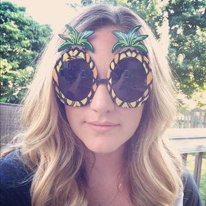 Meet your Posher, Brittney